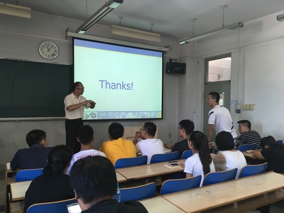 刘世界教授为我院中外合作办学“生物工程”专业新生点亮专业之路